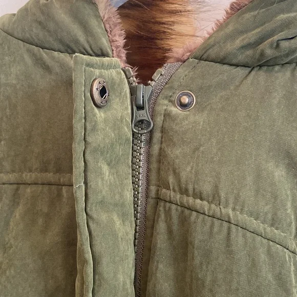 Ilovesia! Size US 14 - Picture 3 of 7